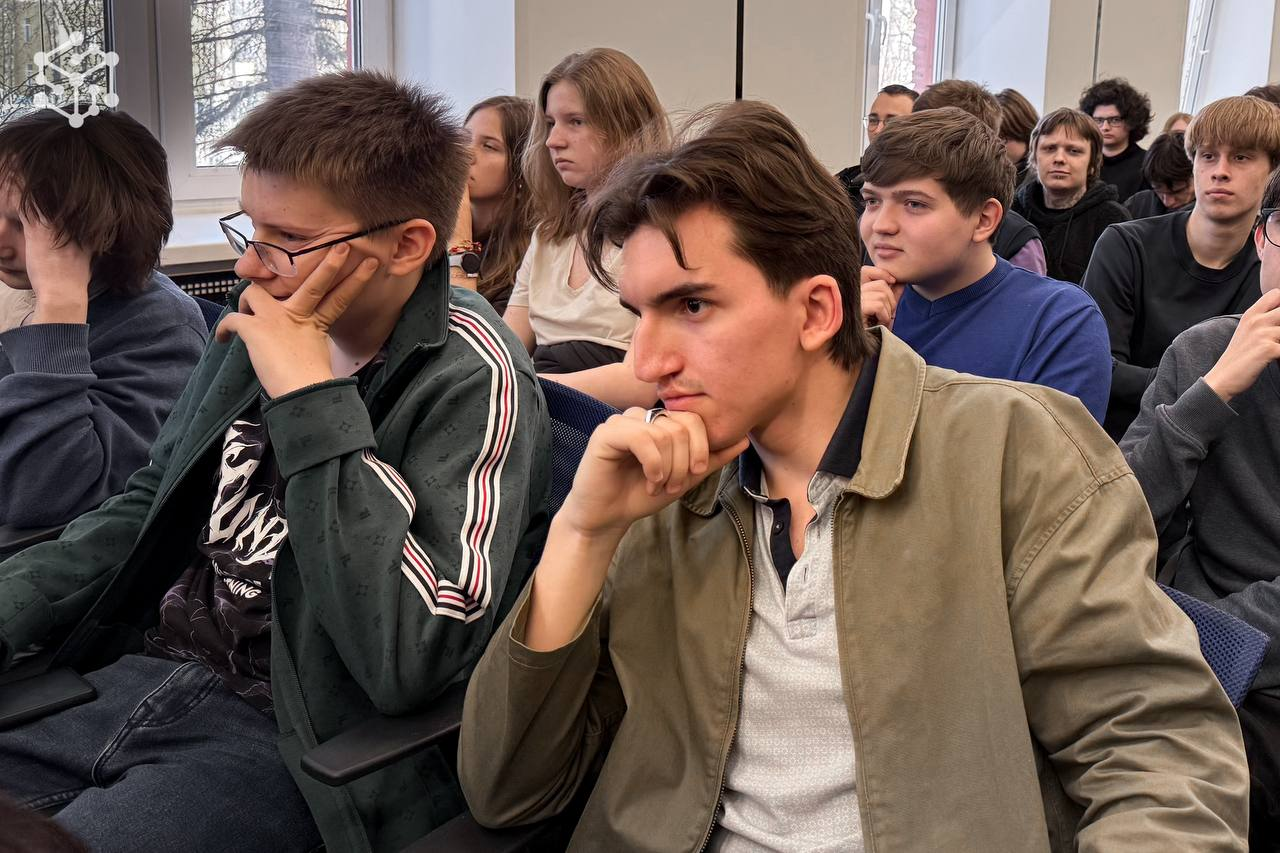 Поговорили с полицией о мошенничестве!