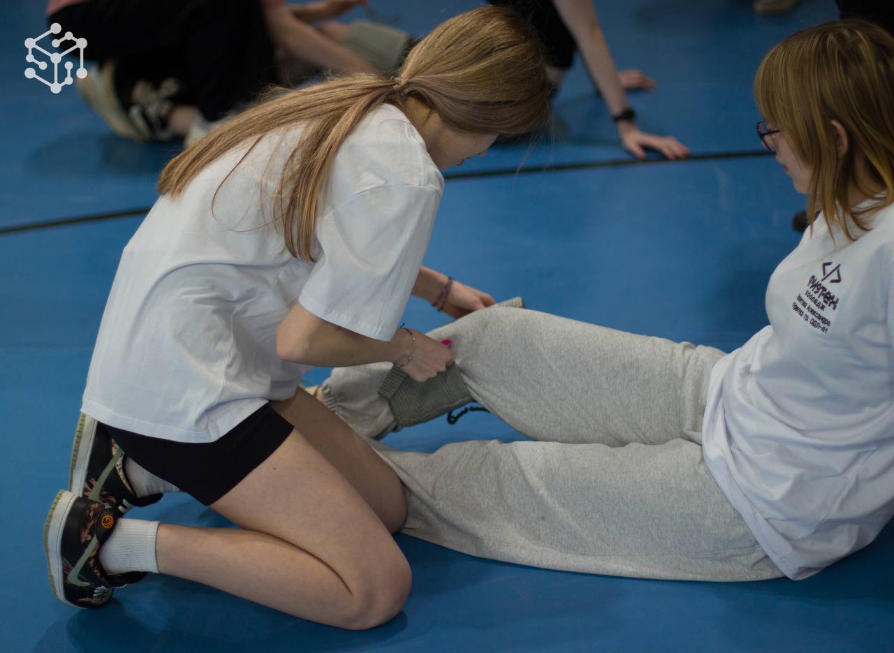 А ну-ка, девушки!