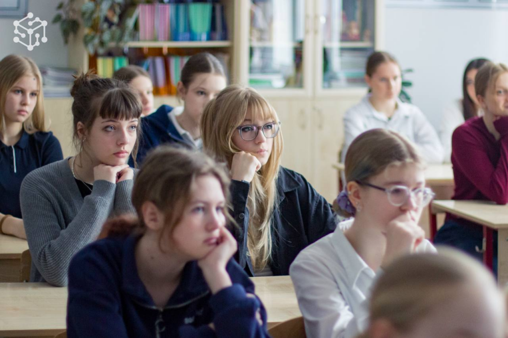 Наши студенты представили Физтех-колледж обучающимся школ Долгопрудного!